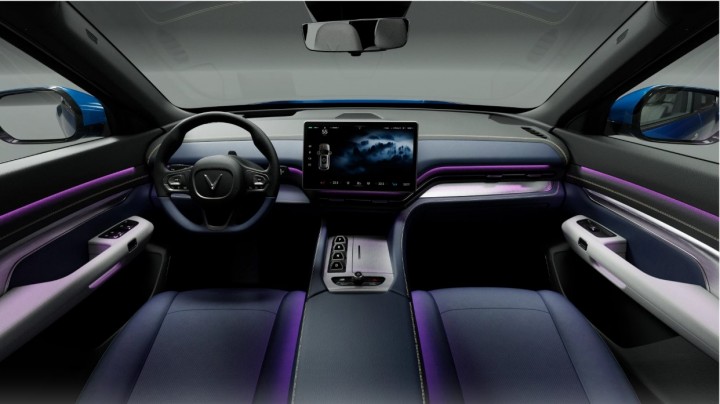 VInFast VF e36 auto5